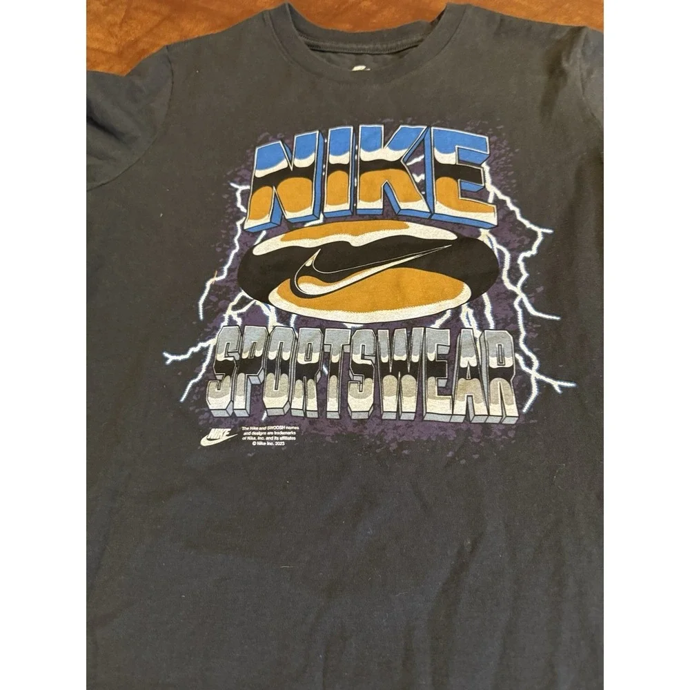 Nike Sportswear Tee Youth Size XL